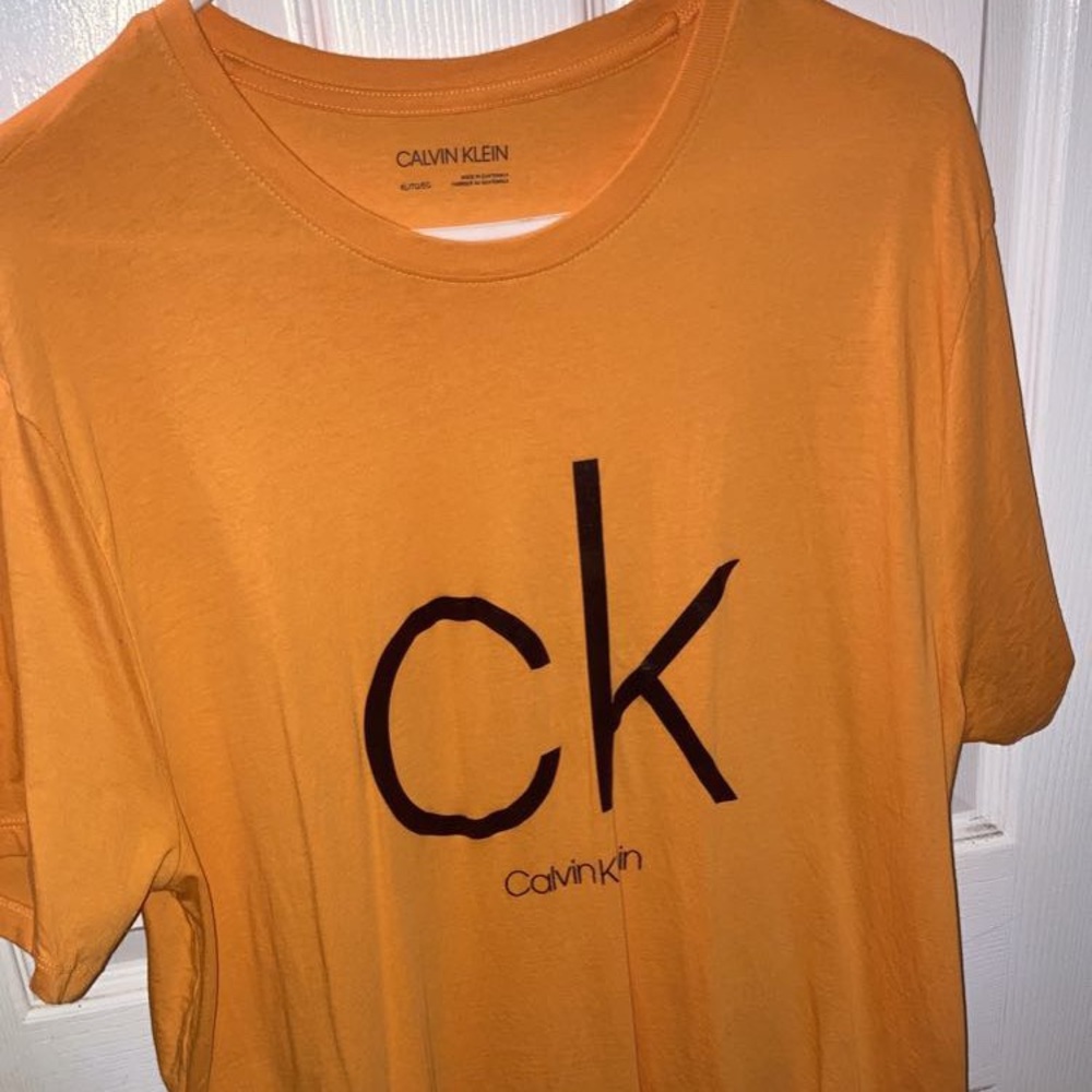 Calvin Klein t shirt